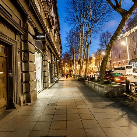 Dat Exx Apartments On Liberty Square Tbiliszi Kültér fotó